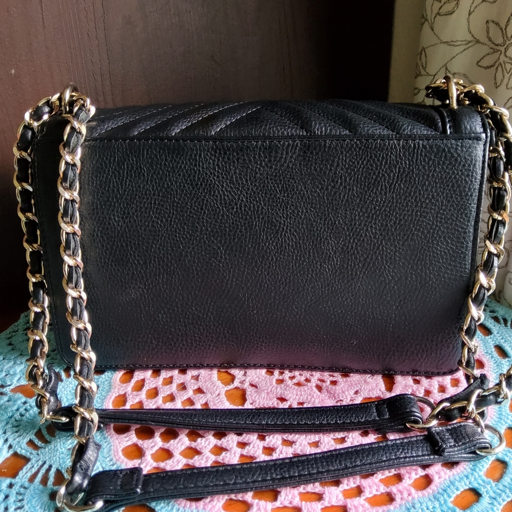 Guess crossbody purse